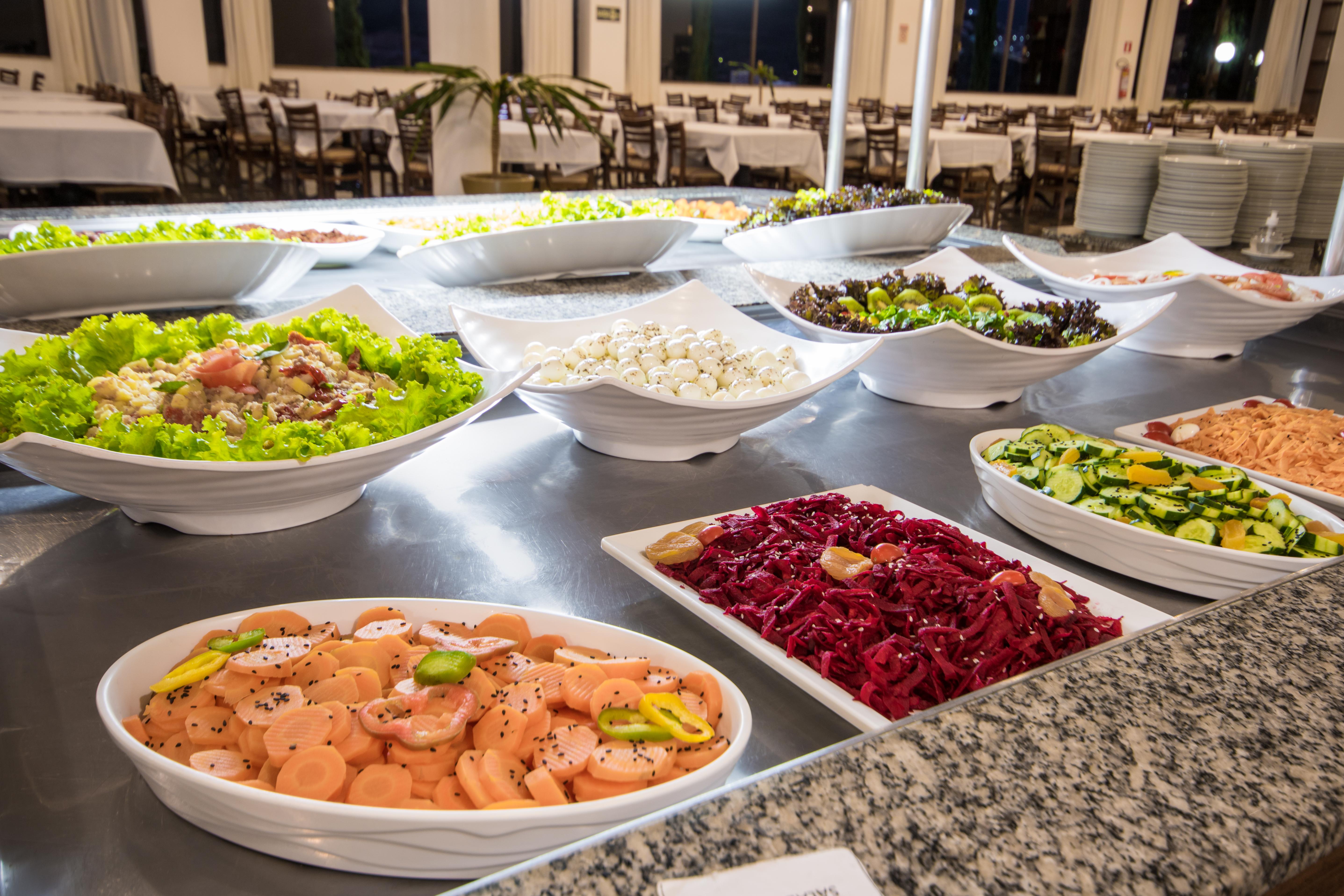 Hotel Golden Park All Inclusive Pocos De Caldas By Nacional Inn Zewnętrze zdjęcie A salad bar