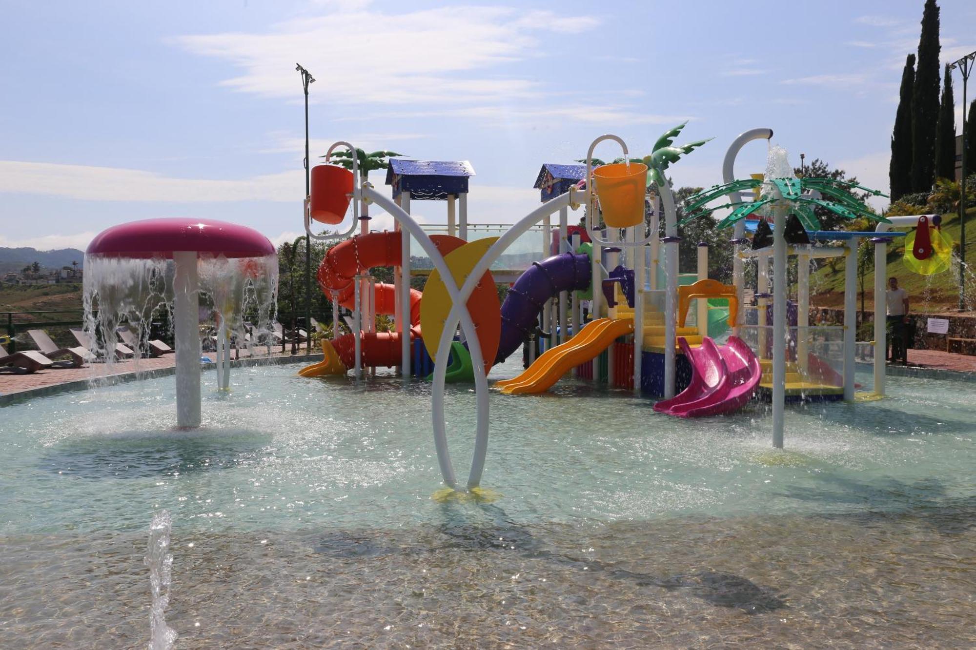 Hotel Golden Park All Inclusive Pocos De Caldas By Nacional Inn Zewnętrze zdjęcie Splash Island