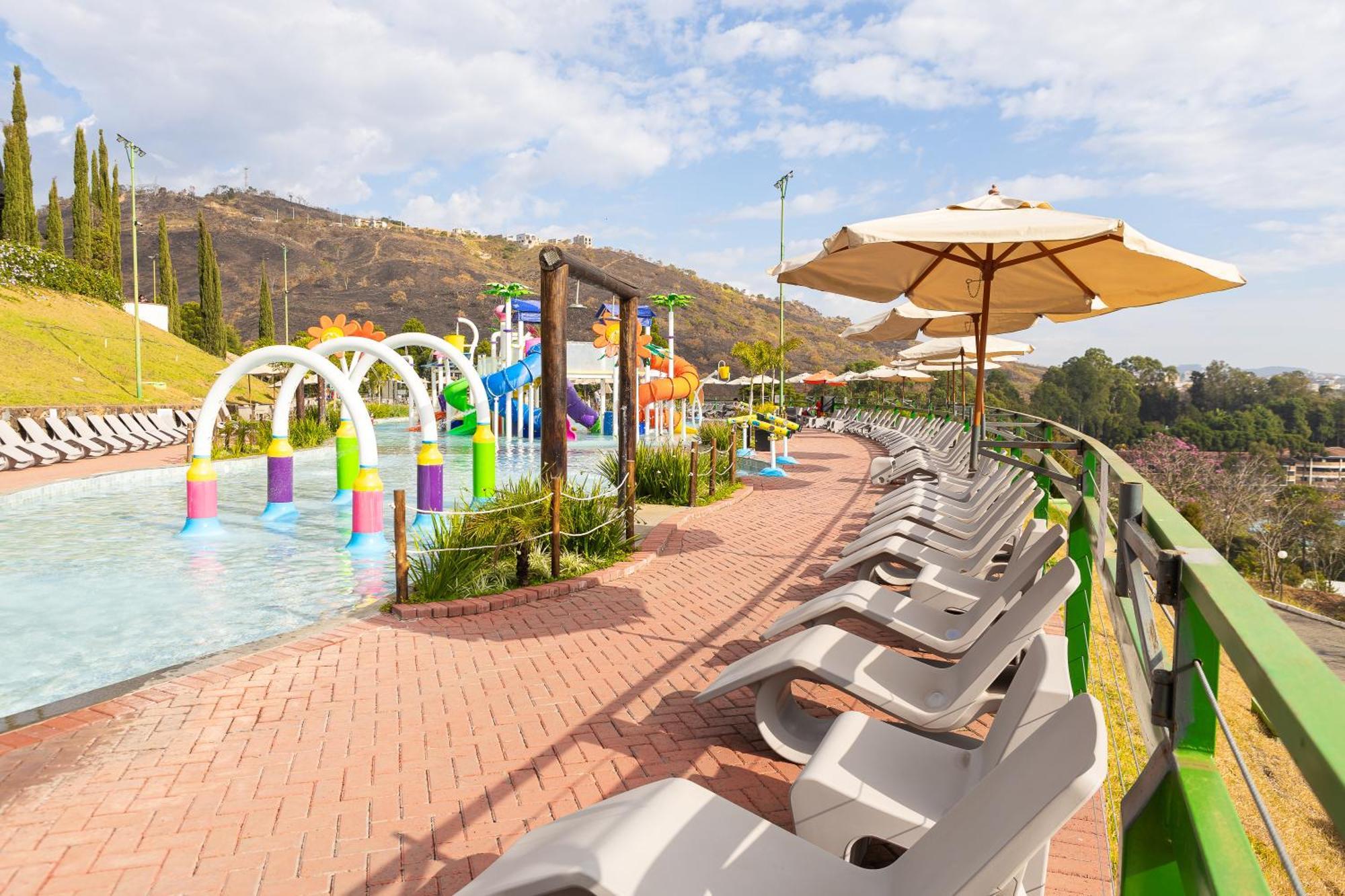 Hotel Golden Park All Inclusive Pocos De Caldas By Nacional Inn Zewnętrze zdjęcie The resort's water park